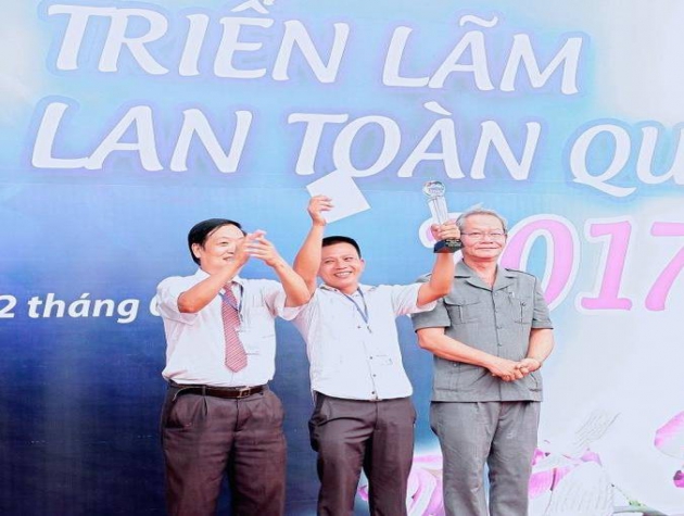 Nghệ Nhân Đỗ Đức Nghĩa nói gì về hoa lan VAR tiền tỷ